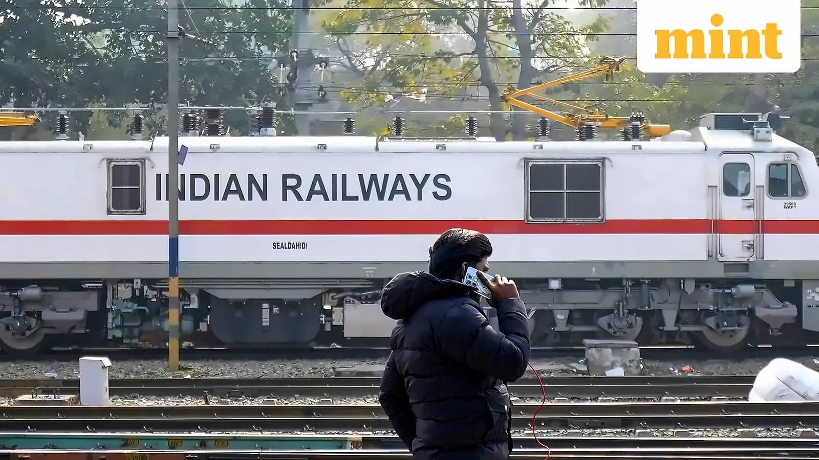 Railways Notifies UPS Rules: ₹10,000 Minimum Pension, 25-Year Full Benefit