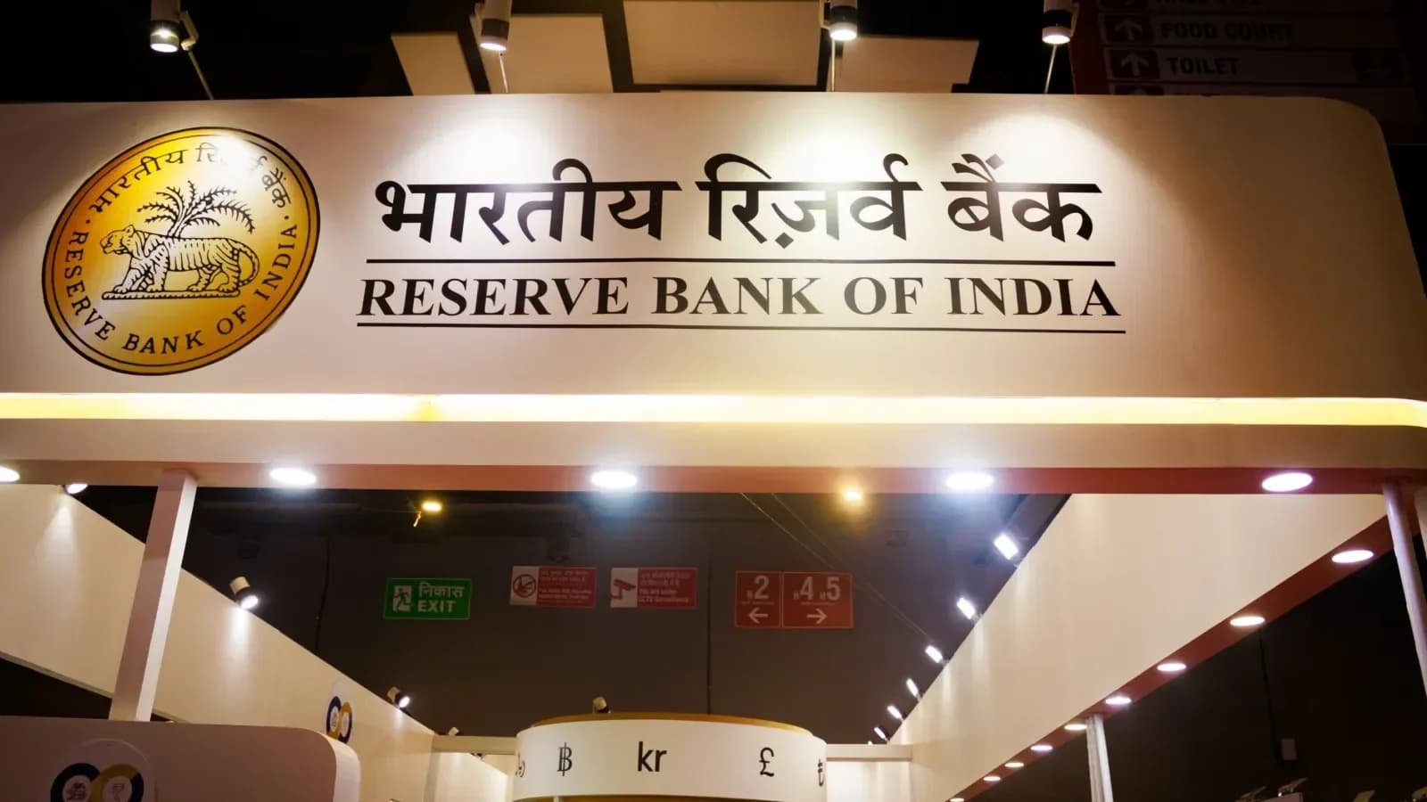 Gold Overtakes US Treasuries as World's Largest Reserve Asset