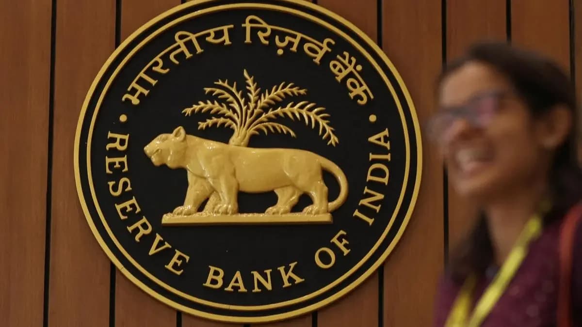 RBI MPC Holds Rate at 5.25% Amid Global Headwinds