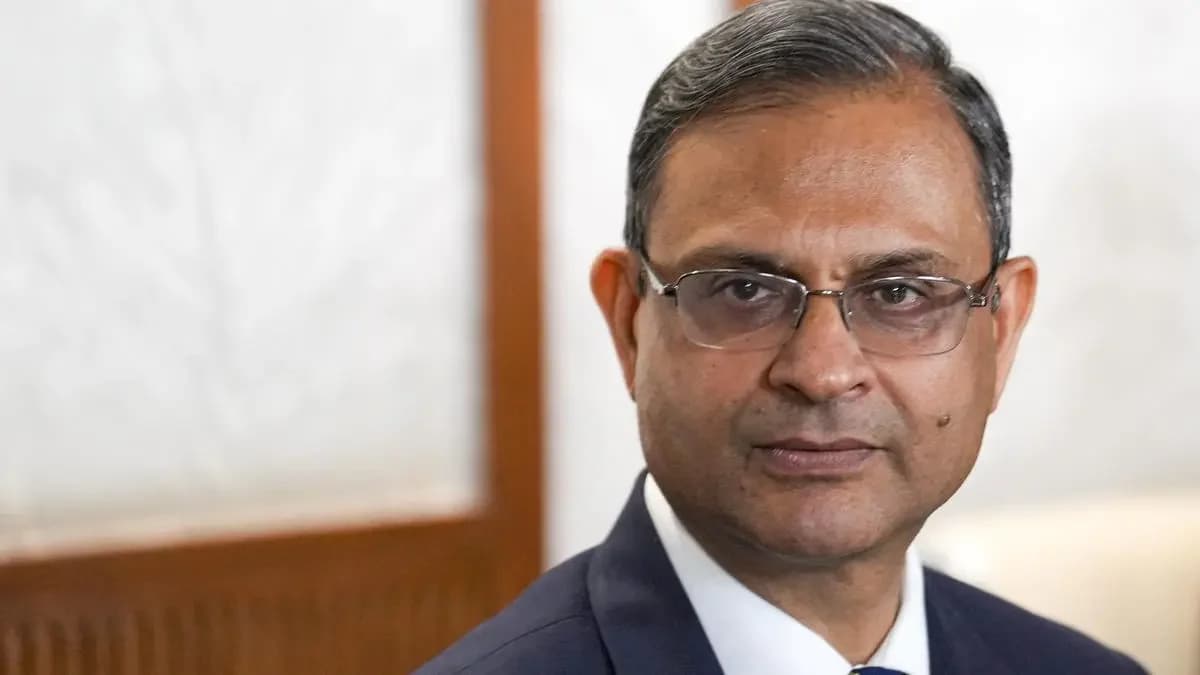 RBI holds rates steady at 5.25% as inflation eases to 3.21%