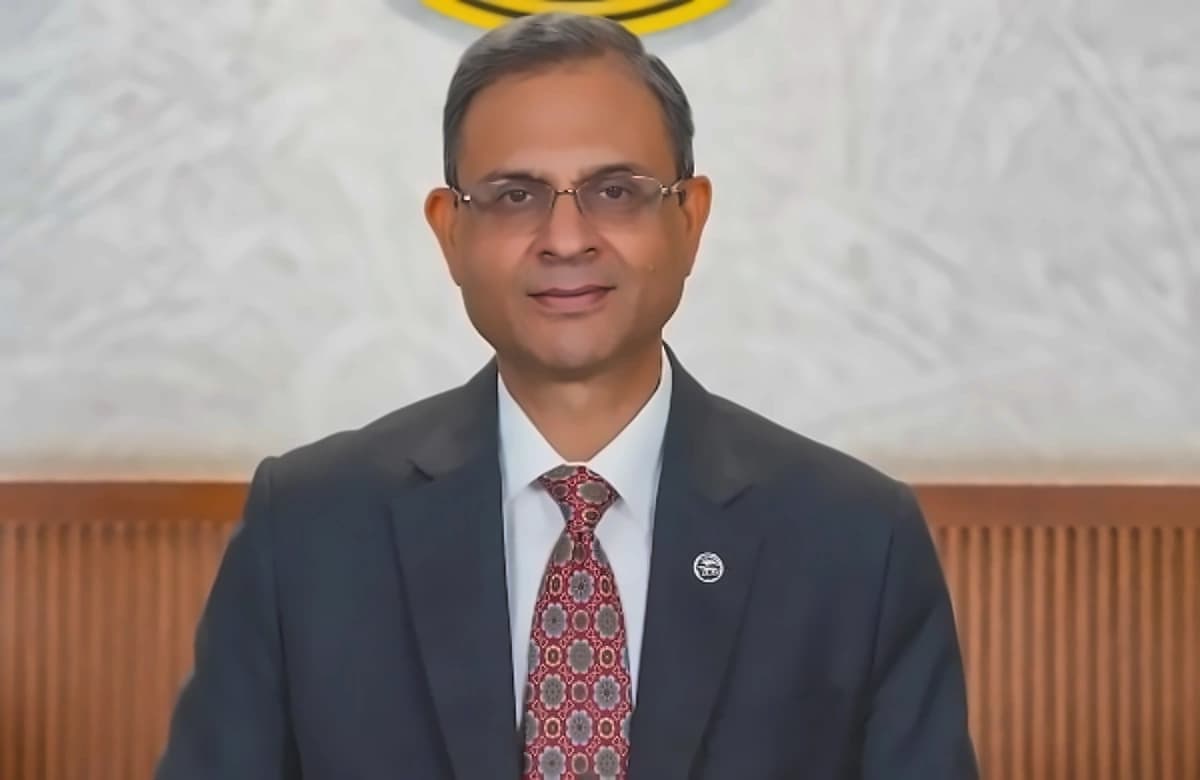 RBI Projects 7.1% GDP Growth, Holds Rates at 6.25% Amid Global Slowdown
