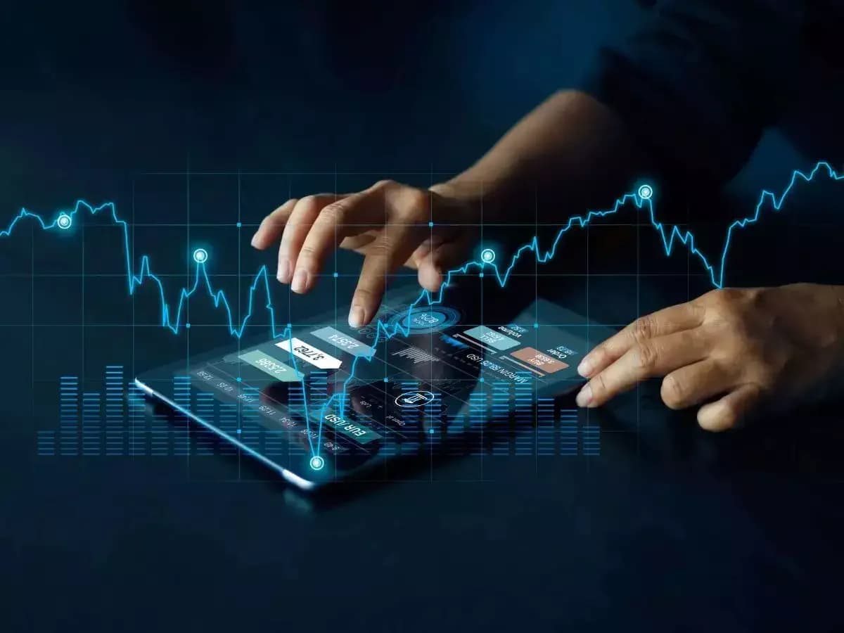 Mid-cap ownership shifts as banks outpace IT in market cap rankings