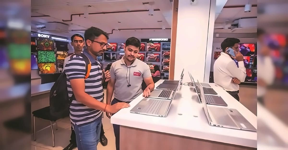 Retailers expect strong I-Day sales growth amid consumer surge