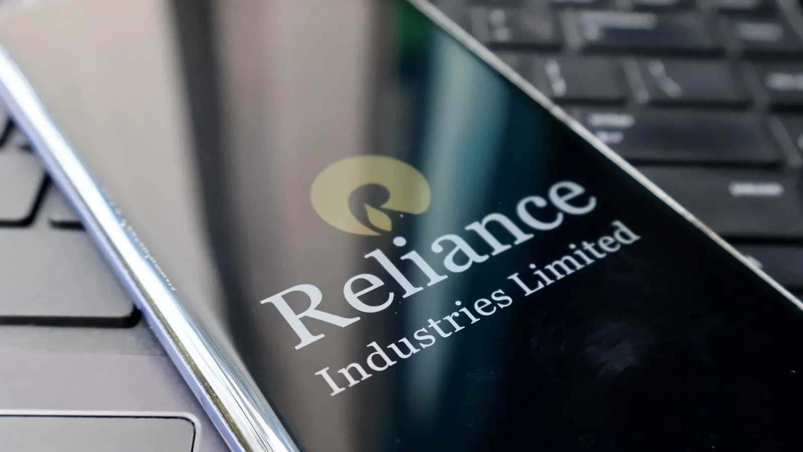 RIL Sets June 5 Record Date for ₹6 Dividend; AGM on June 19