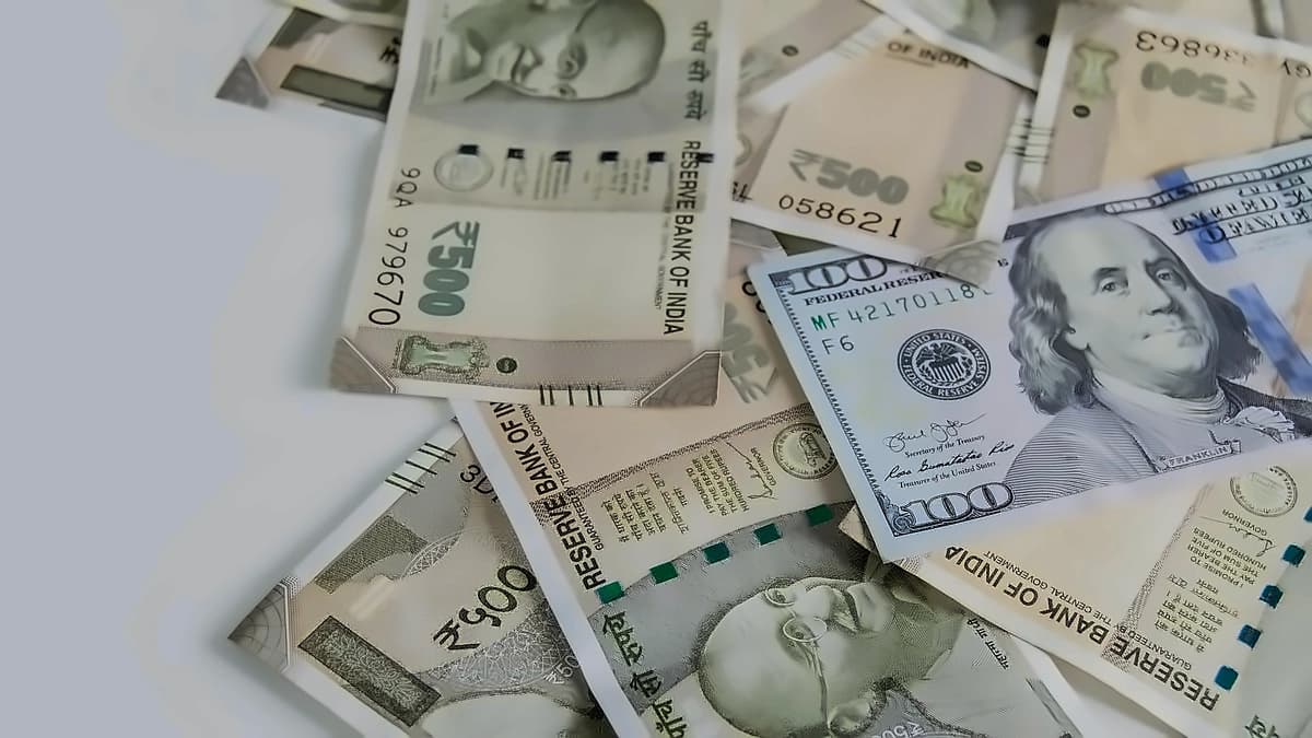 Rupee hits 3-week low at 95.40 vs dollar; OMC demand, NDF maturities weigh