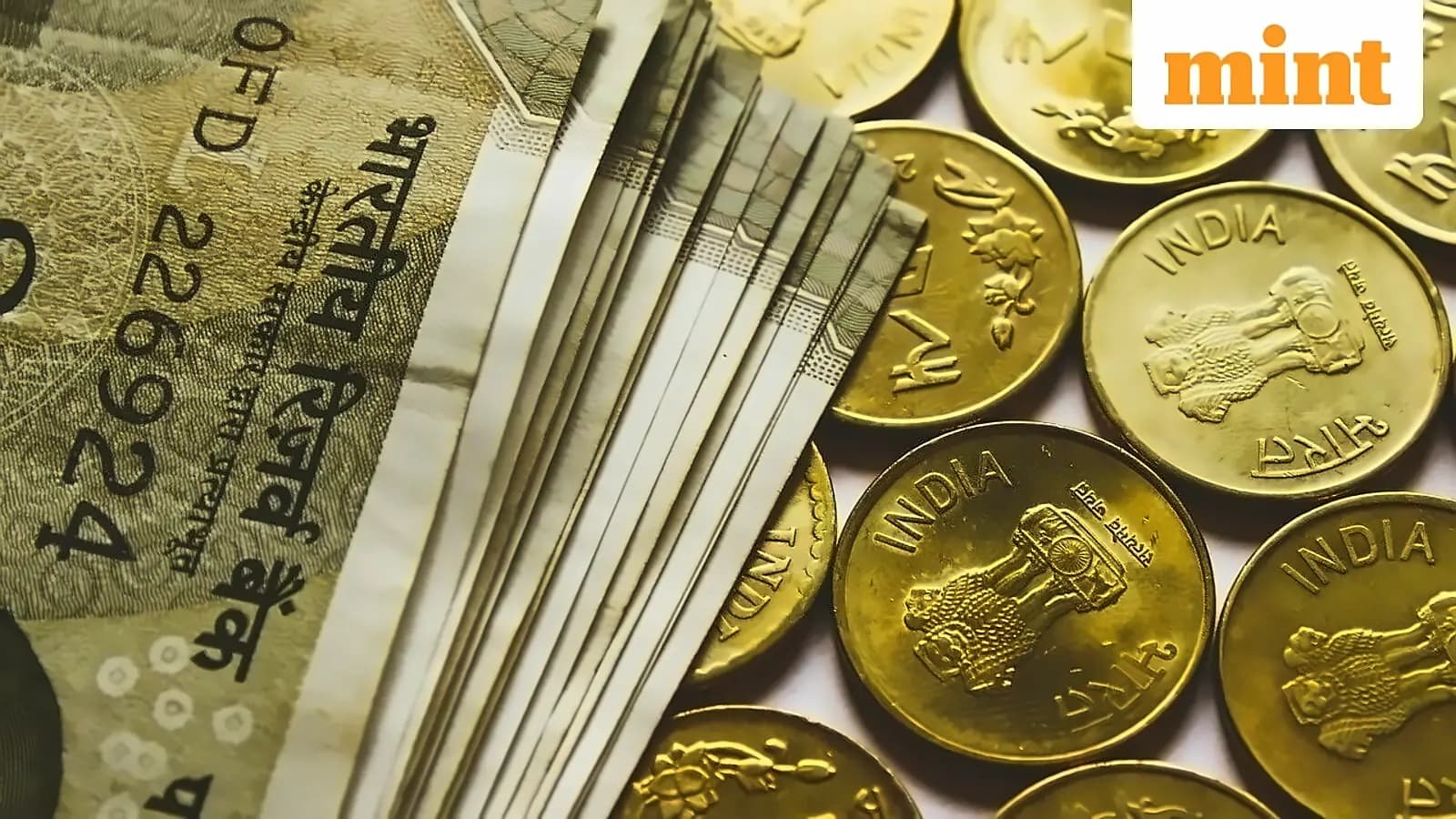 Rupee Recovers 14 Paise to 95.27 Amid RBI Intervention