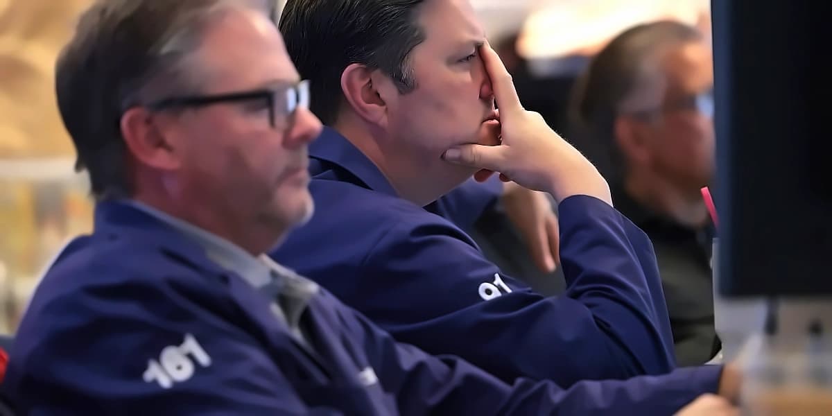 S&P 500 Faces Mixed Outlook as Analysts Predict Decline Despite Rally