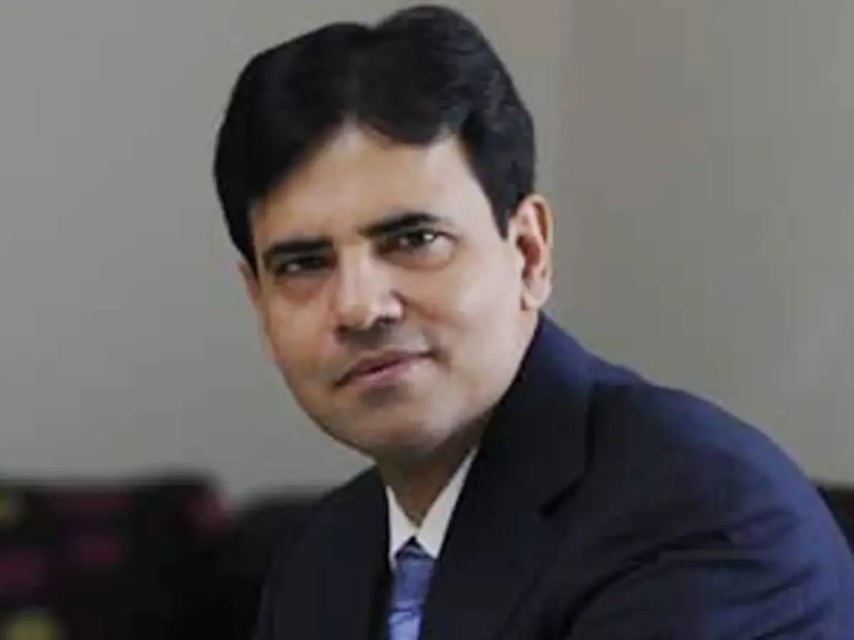 Sabharwal warns defence valuations 'obnoxious', banks strong amid rural demand concerns