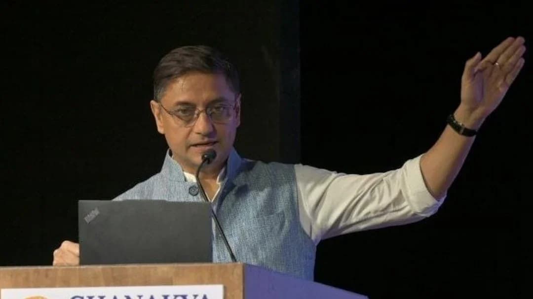 Sanyal Proposes Transparency Act to Boost Business Ease
