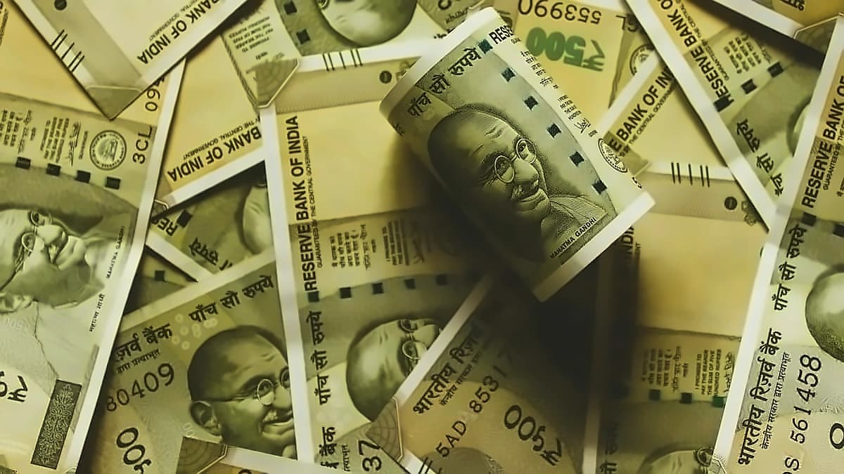 SBI vs ICICI Bank 10-year FD: SBI offers better returns