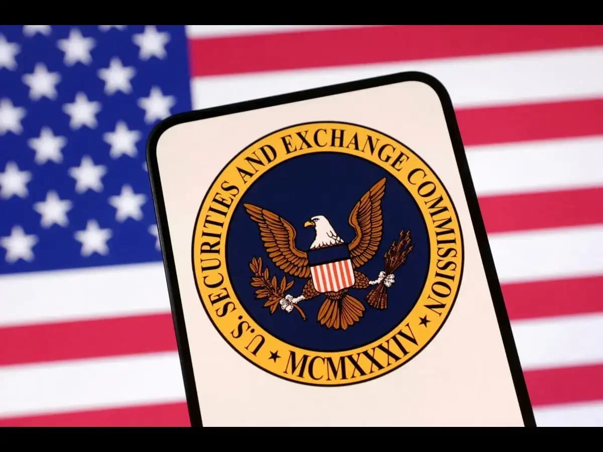 SEC Plans Shareholder Proxy Rule Changes After Exit from 14a-8