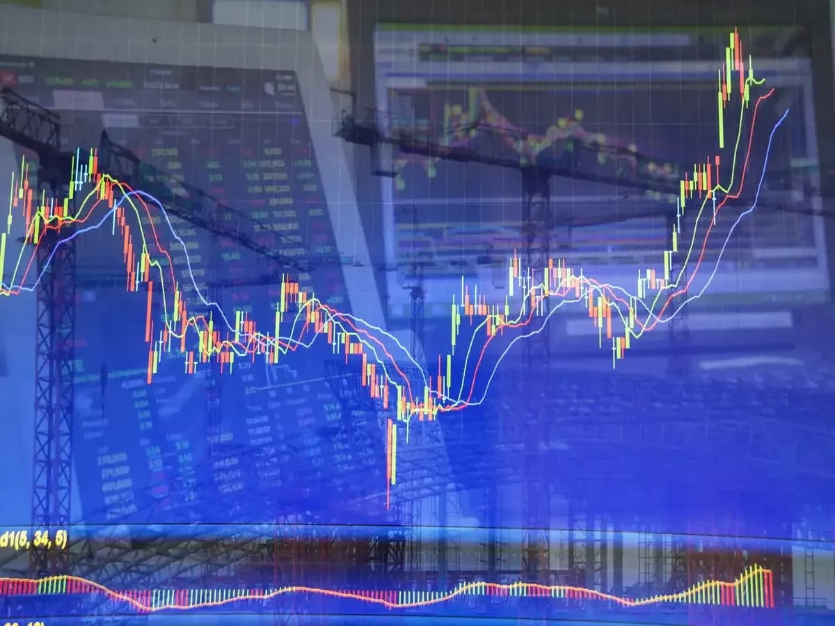 SENSEX drops 0.18%, NIFTY50 flat as realty stocks surge 1.05%