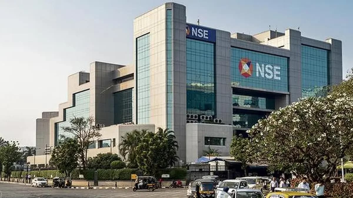 Sensex, Nifty Drop Below 50-Day EMAs; Cipla, Swiggy Lead Losses