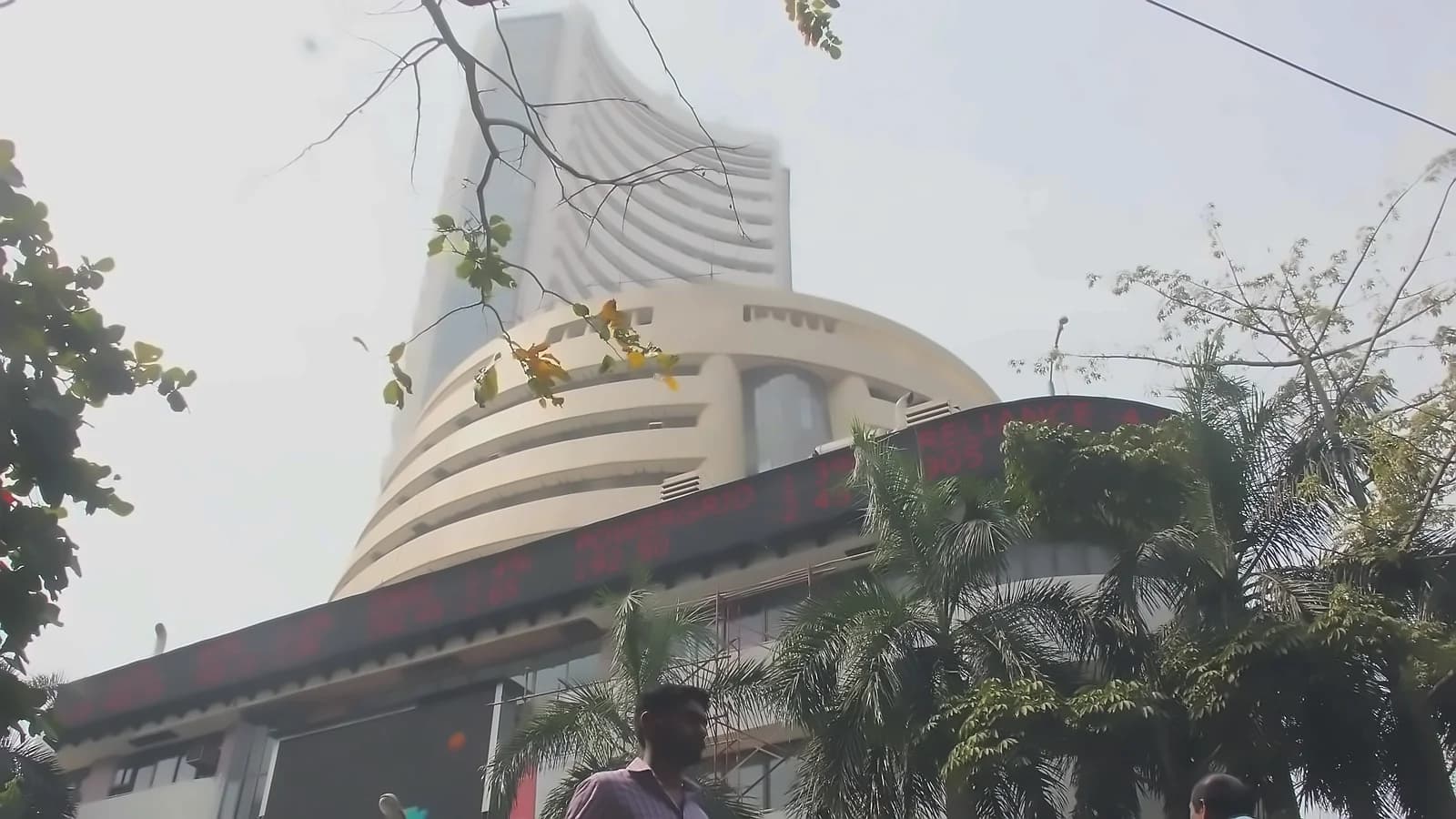 Sensex Crumbles 500 Points, Nifty IT Surges 2.6% on Wipro's $1B Deal