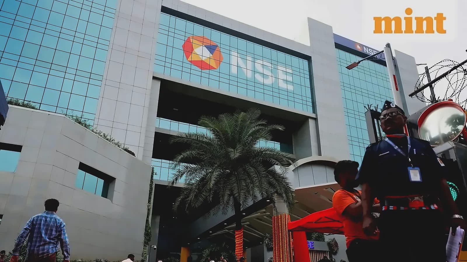 Nifty gains 68 points to 23,414; FIIs sell ₹576 cr on Monday