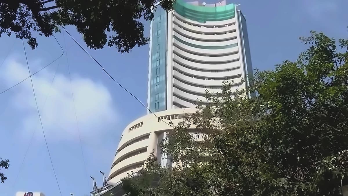 Nifty trades below 24,050; GIFT Nifty signals flat opening amid geopolitical tensions