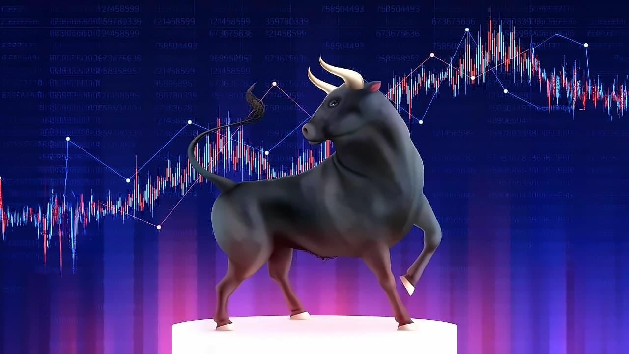 Sensex falls 118 points, Nifty50 above 24,200 on IT rally