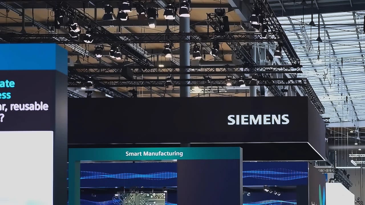Siemens shares gain 2.50% to ₹4,012 on strong Q3 performance