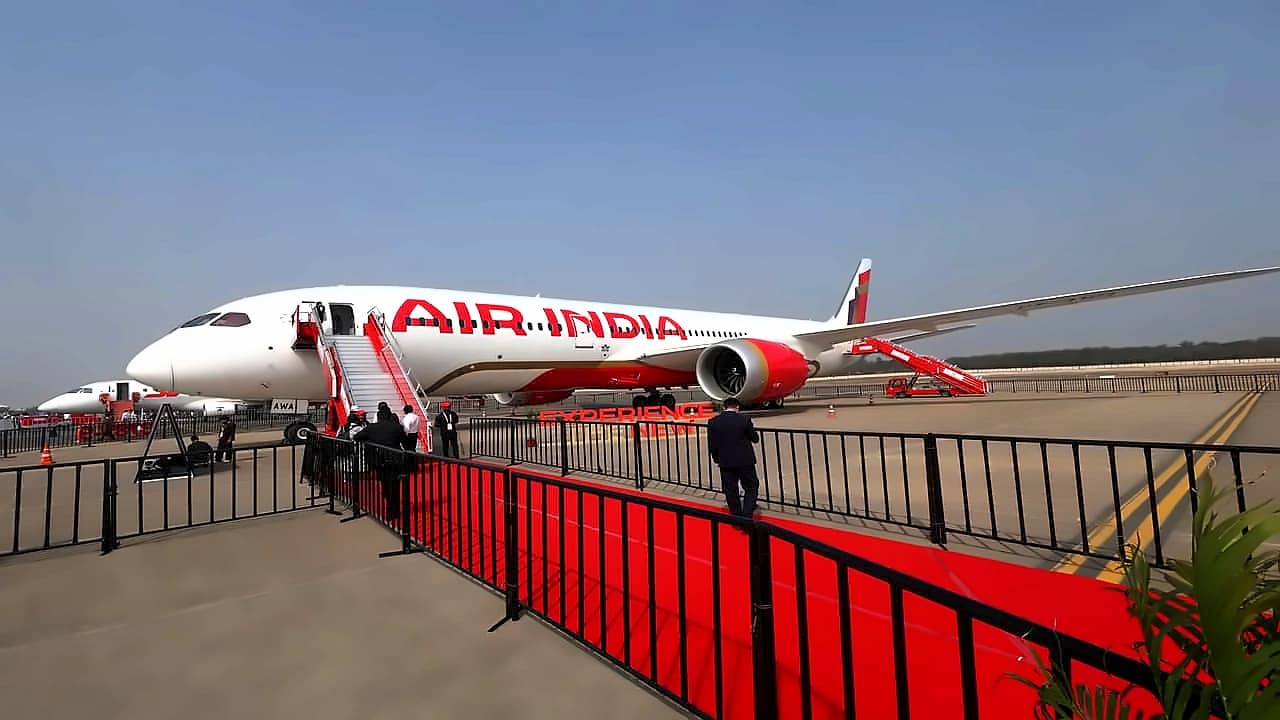 Temasek Backs SIA's Air India Investment Amid Political Scrutiny