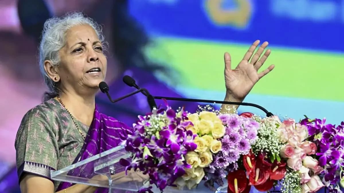 Sitharaman distributes ₹3,216 cr loans as AP gets ₹7,707 cr Centre support