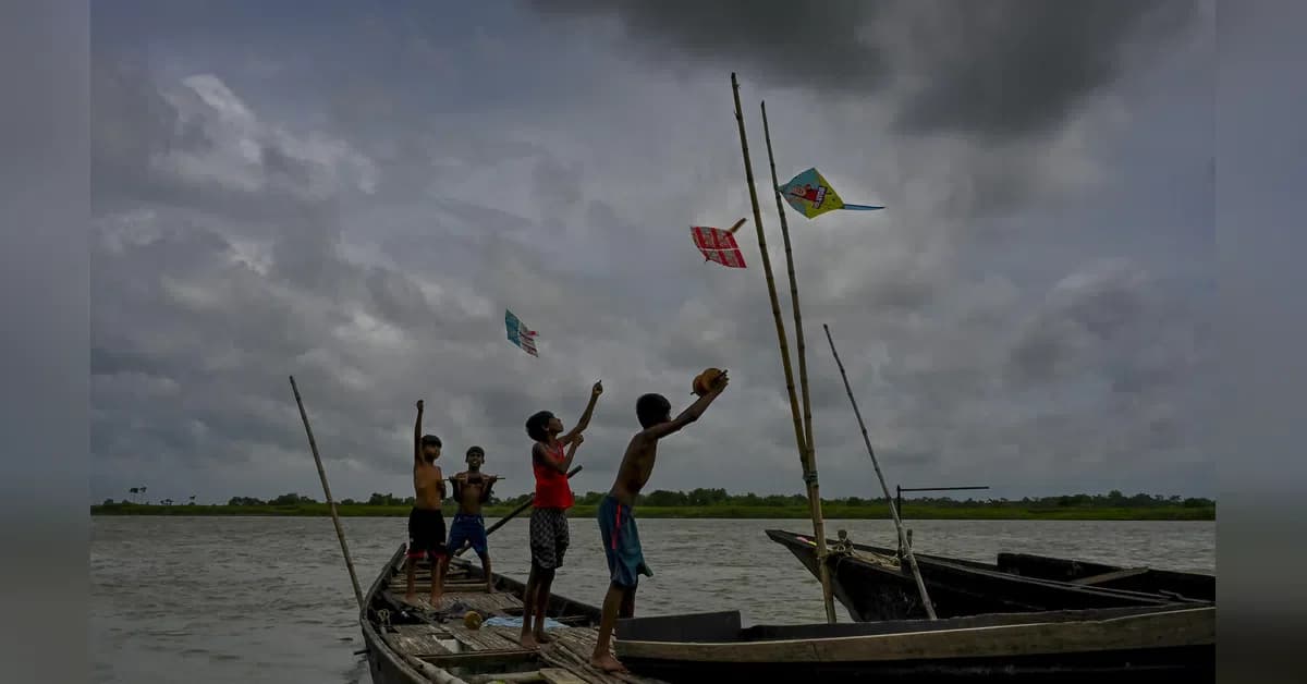 Southwest monsoon advances over Arabian Sea, Bay of Bengal: IMD