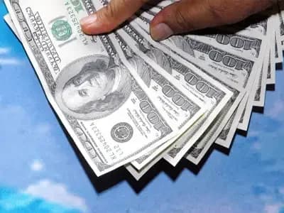Sovereign funds with $29 trillion pivot to energy assets amid dollar fears
