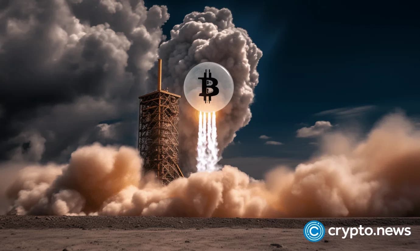 Trump crypto ties crisis deepens as Bitcoin holds $63K amid regulatory uncertainty