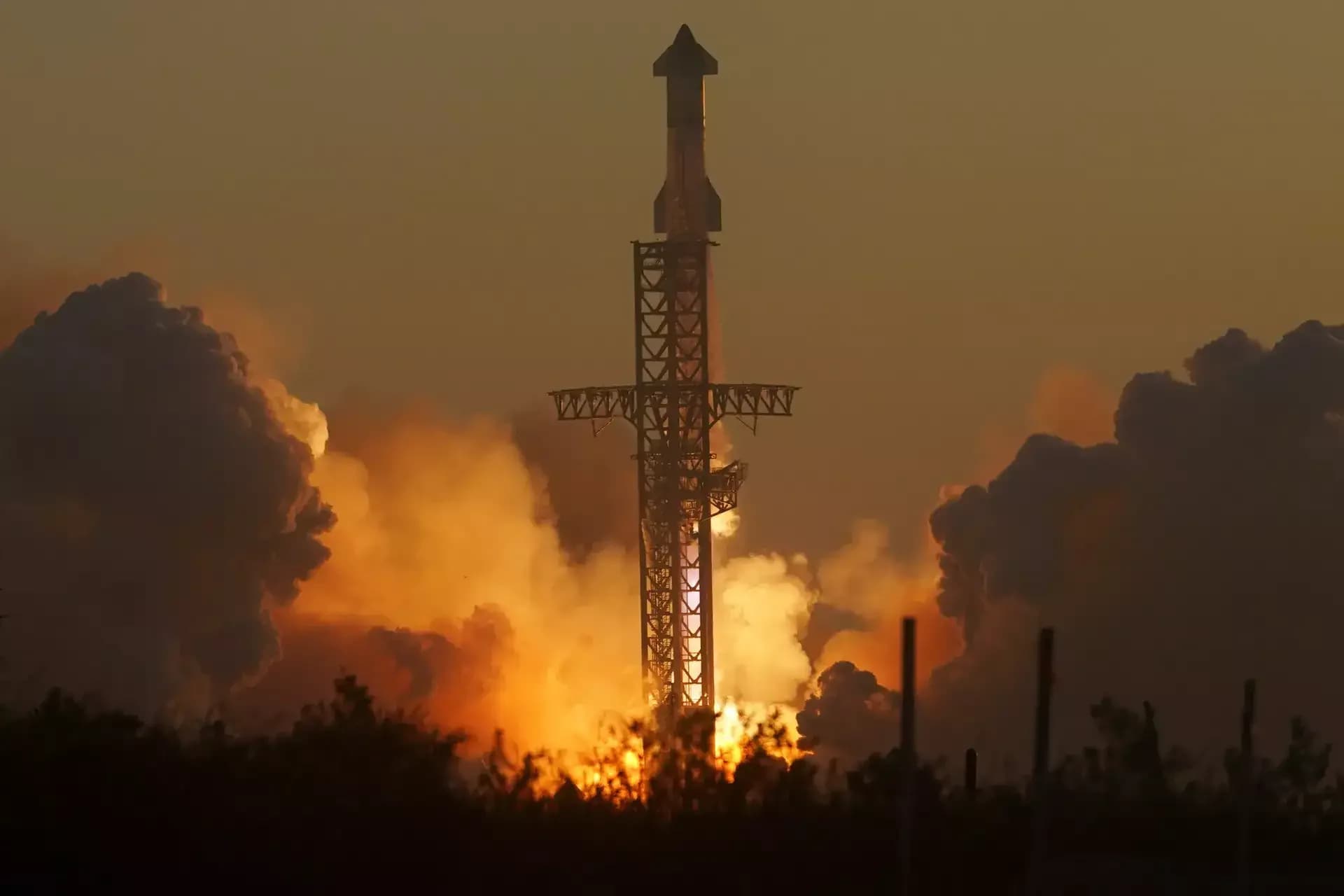 SpaceX Targets $10.5 Trillion Valuation as Terrestrial AI Drives Growth