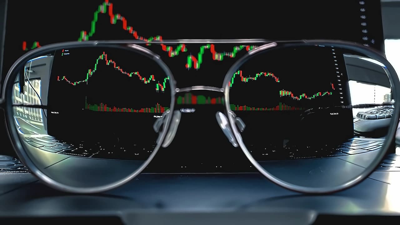 Stocks in Focus: Coal India, Aurobindo Pharma, Coforge, HCL Tech