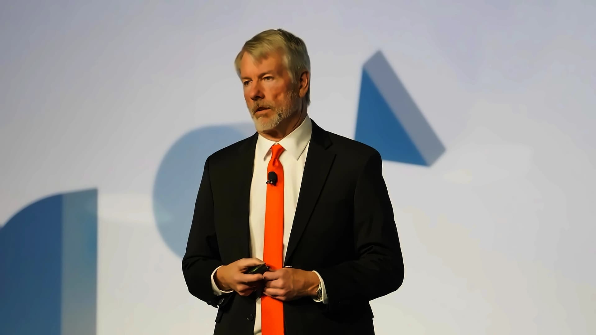MSTR Stock Gains as STRC Leads ETFs Despite $100 Par Value