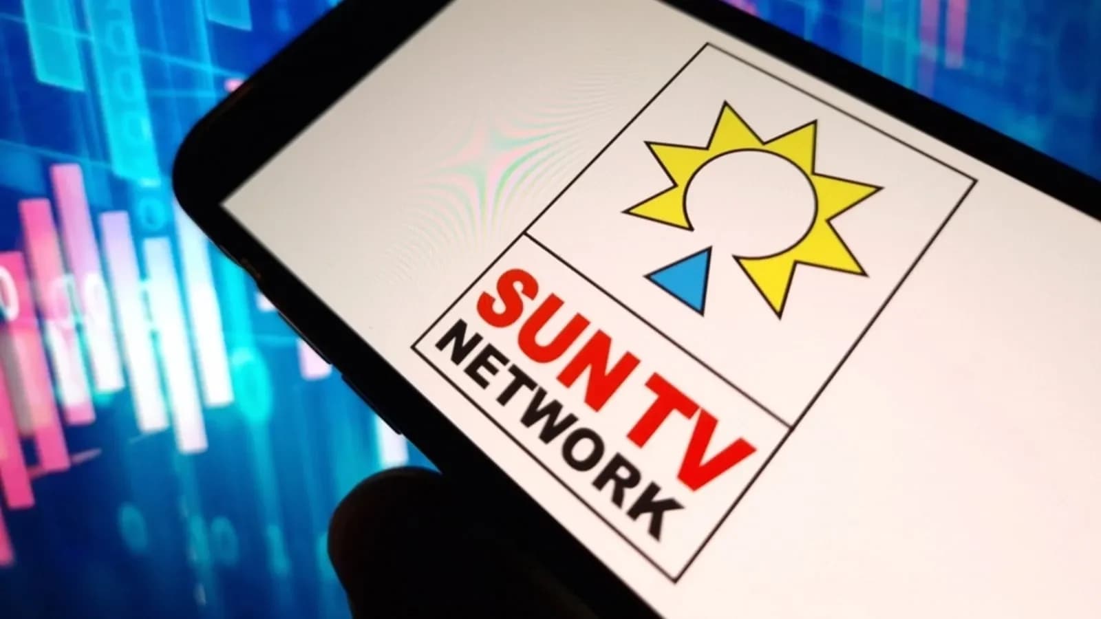 Sun TV Network declares ₹2.5 interim dividend, shares rise 0.41%