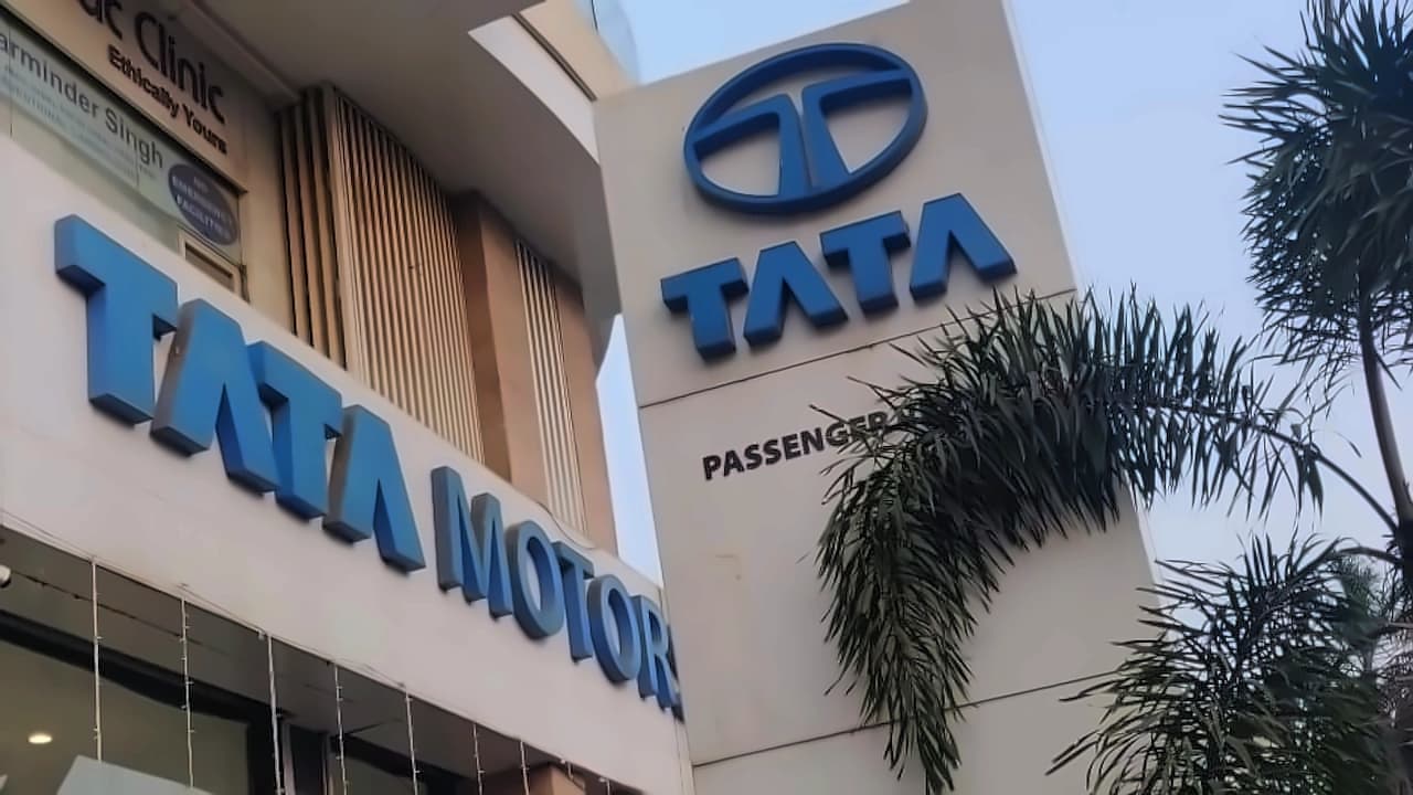 Tata Motors Q1: Citi Cuts Target Price to ₹305 Amid Margin Pressures
