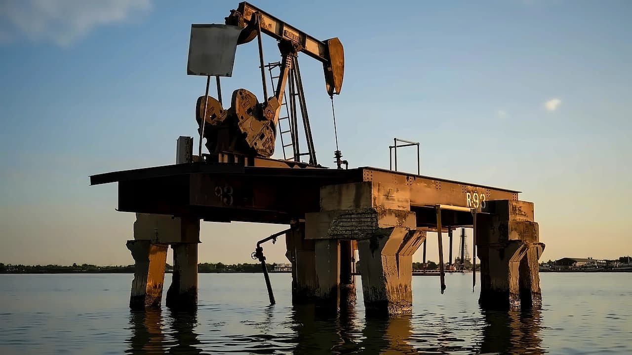 Trump's Venezuela oil deal sparks industry backlash amid competition concerns