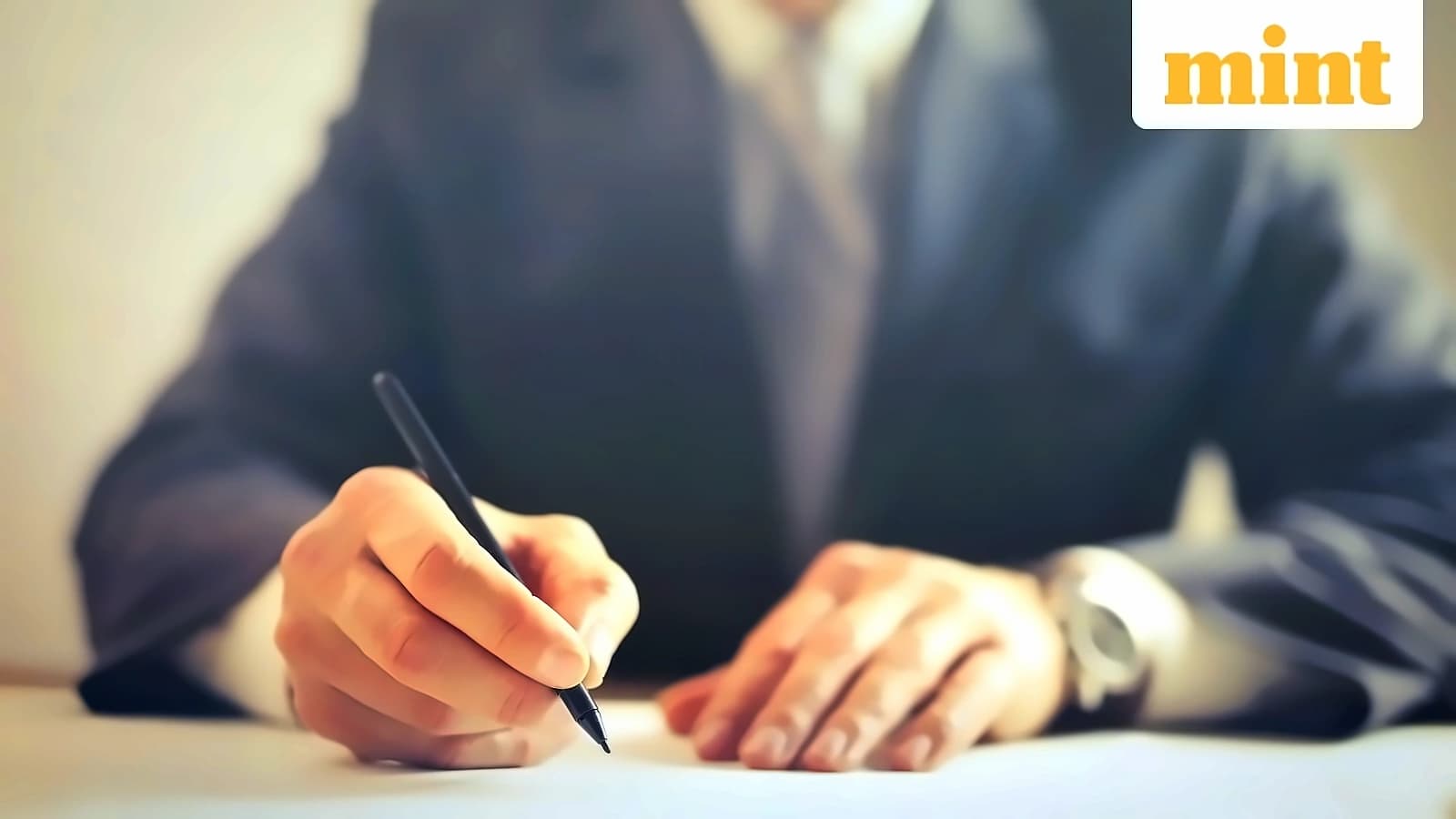 Trust Residential Status: Non-resident Trustee Doesn't Make Trust Non-resident
