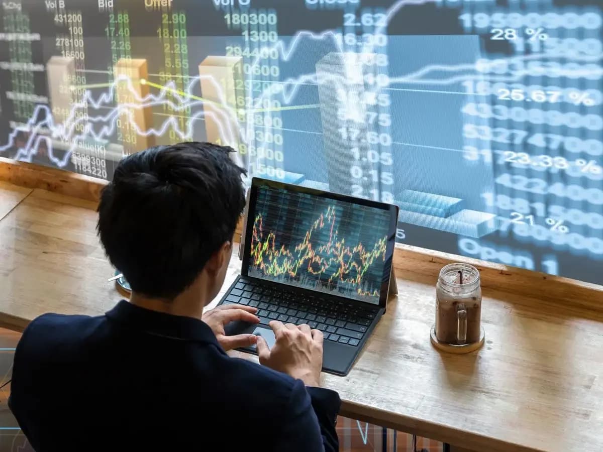Market Recovery: Nifty gains 93.95 points, GIFT Nifty up 30 points