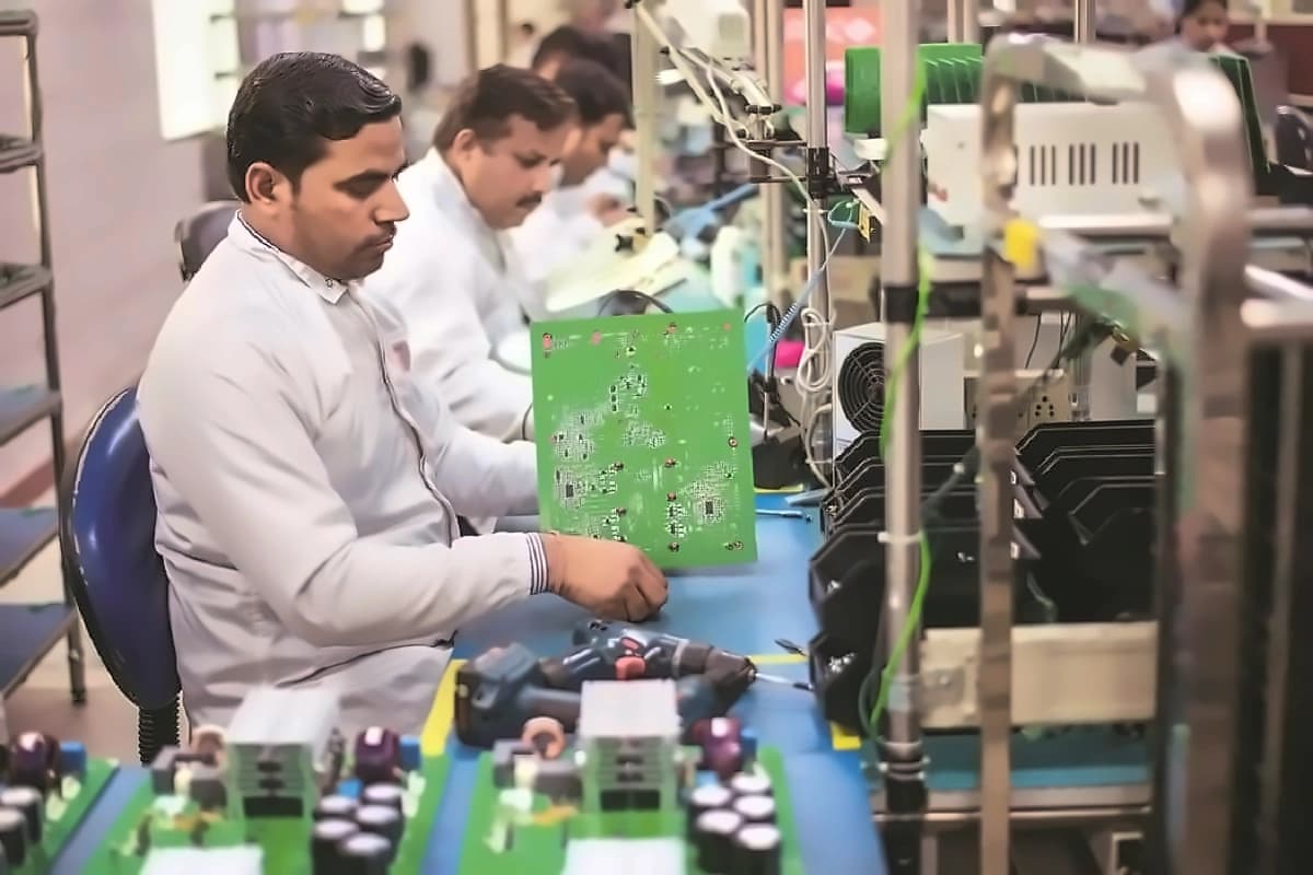 UP Electronics Component Policy 2025: Key Features & Incentives