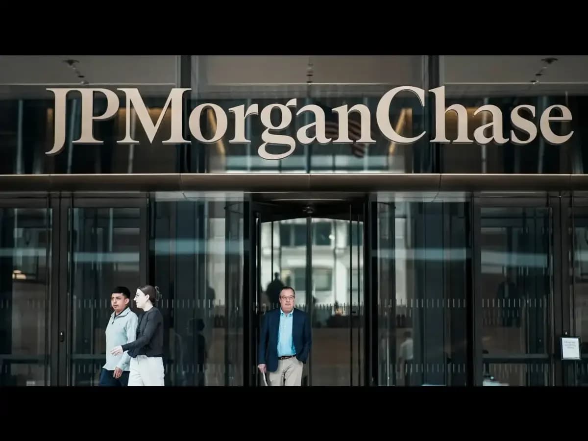 US Bank Stocks Bear Market: 5 Major Banks Fall 20%+