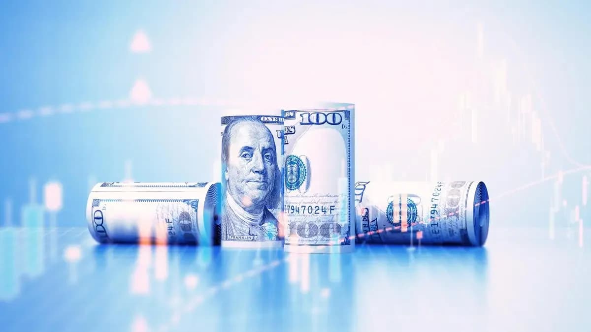 US Dollar Faces Weekly Drop as June Jobs Data Dims Fed Hike Bets