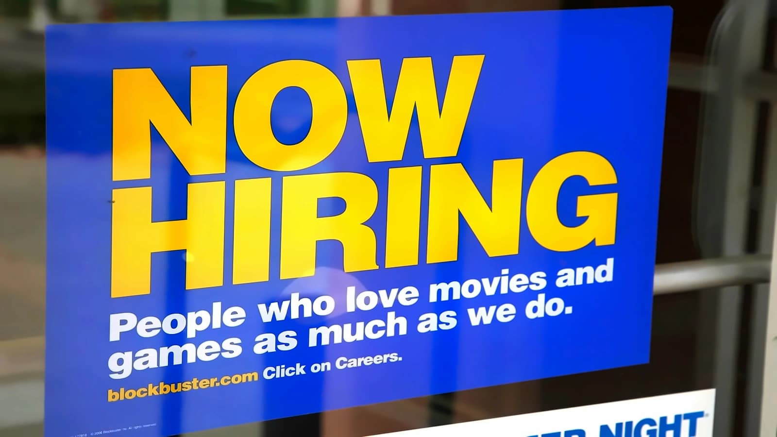 US Jobless Claims Drop to 206K in August Amid Rising Continuing Claims