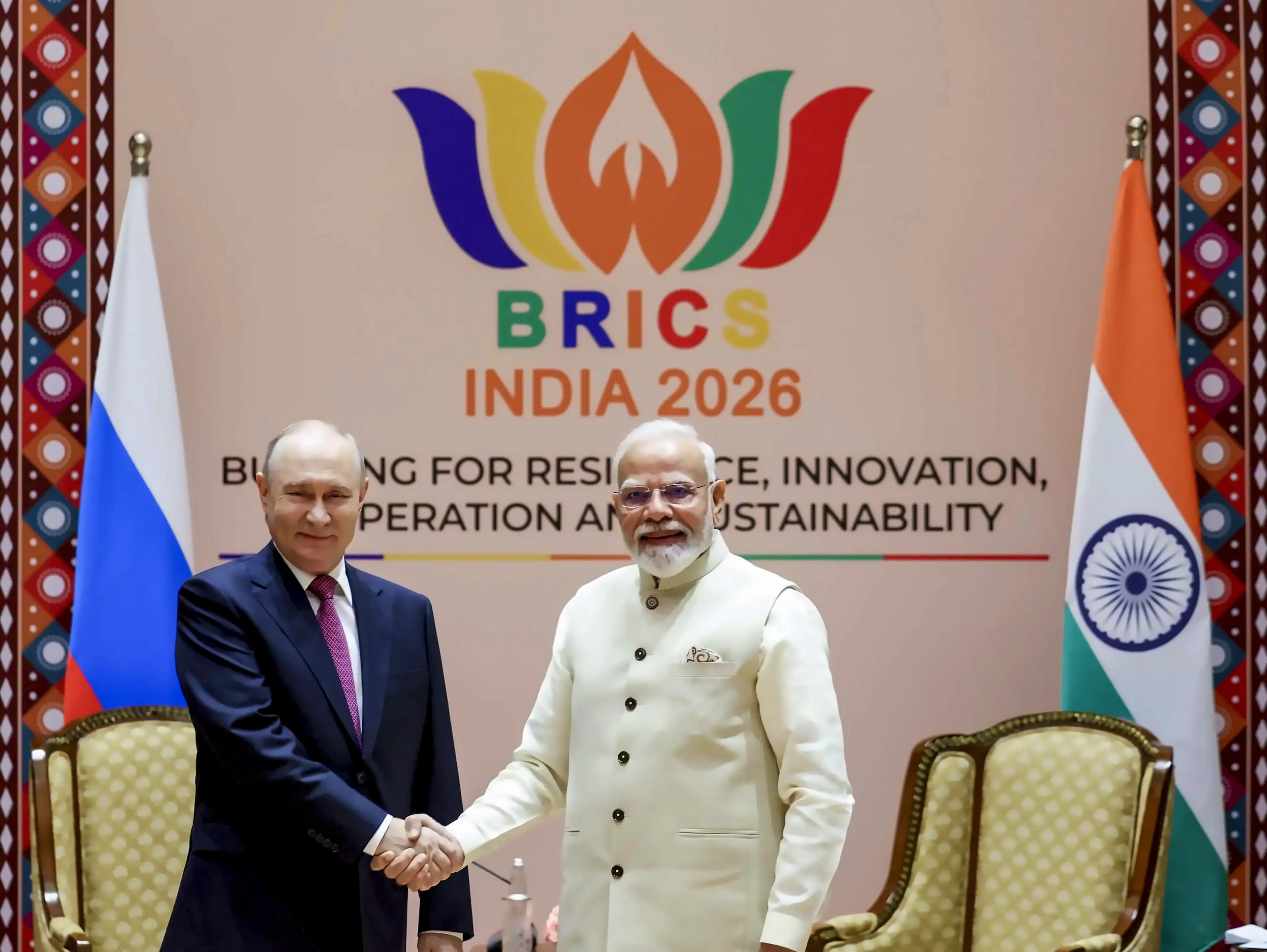 Trump Signs Russia Sanctions Bill with 100% Tariff Authority on India