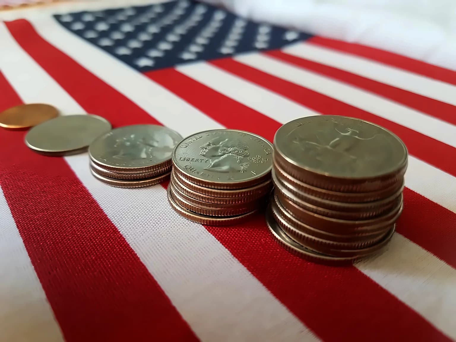 US Retail Sales Surge 1.2% in August Despite Consumer Pessimism