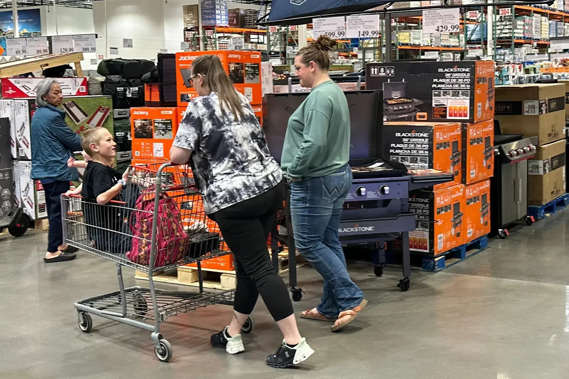 US retail sales surge 1.7% in March driven by Iran war gas prices