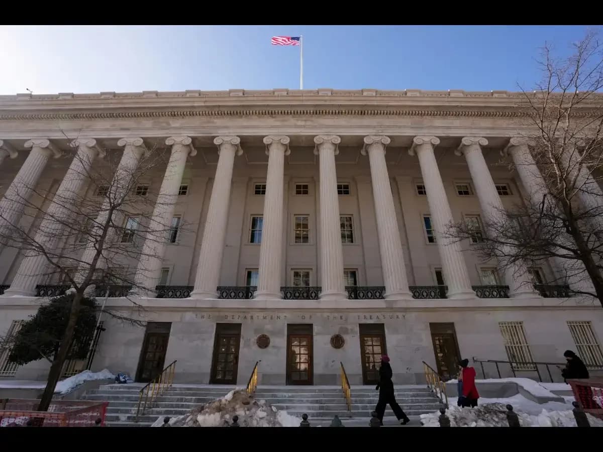 US Treasury keeps coupon auction sizes steady amid $739B Q3 borrowing