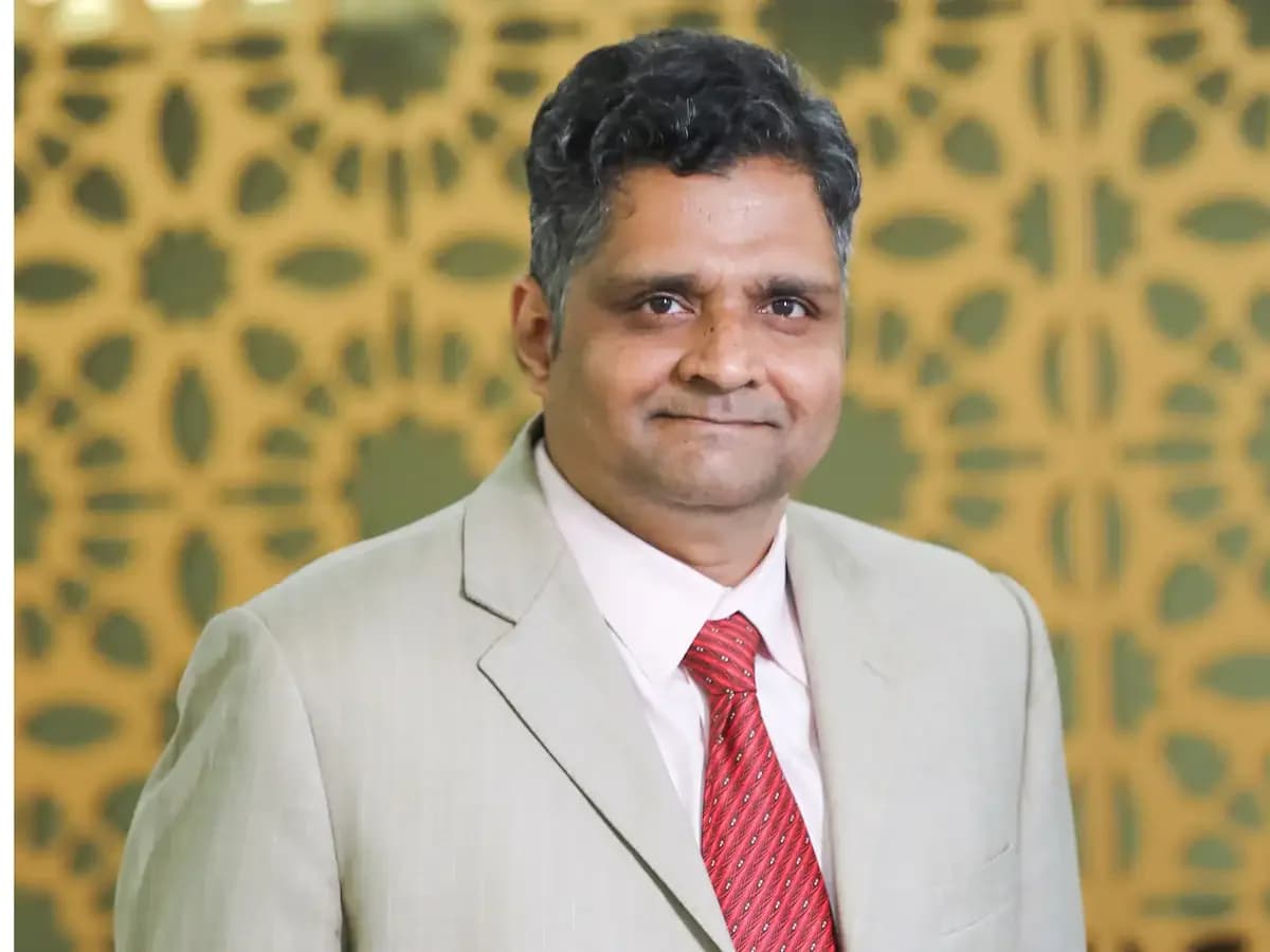 UTI AMC's V Srivatsa: Largecaps over midcaps, banks undervalued