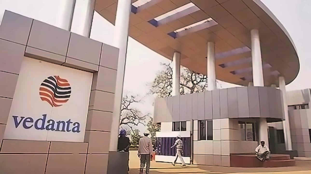 Vedanta promoter sells ₹1,896 cr stake amid deleveraging push