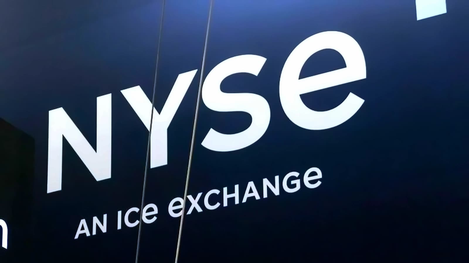 Bitcoin Hits $64K as Coldcard Exploit Shows Signs of Subsiding