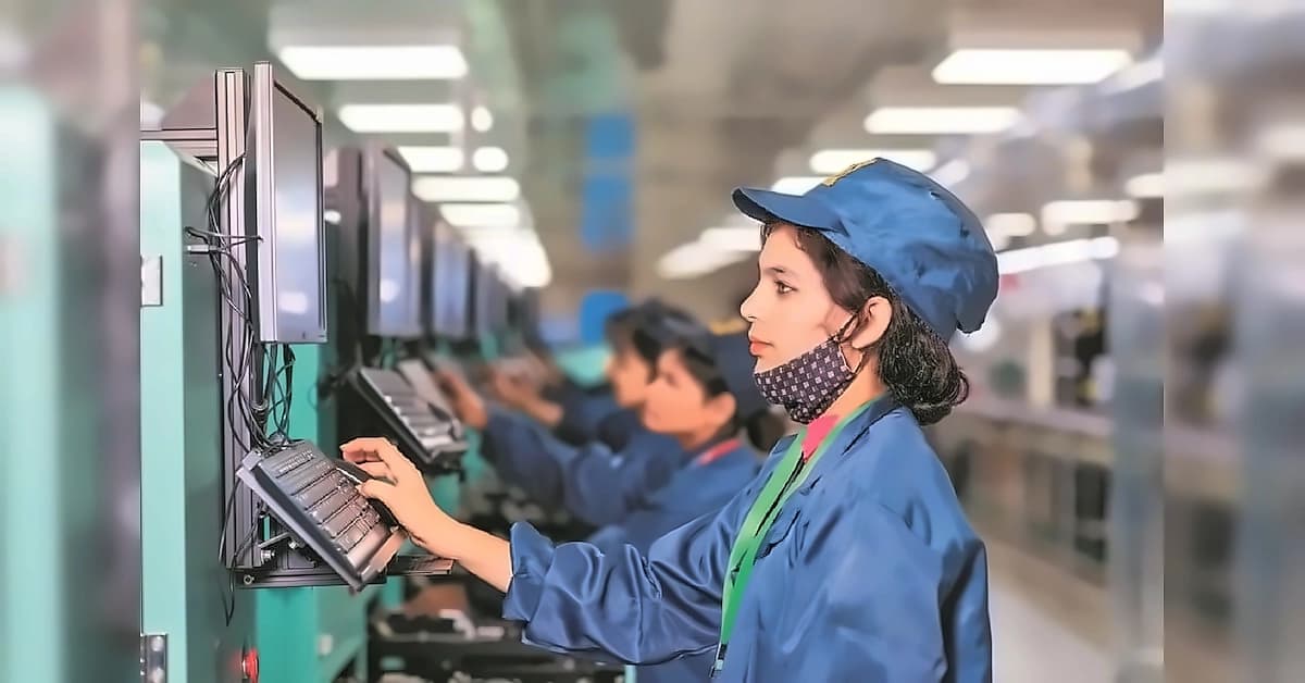 Women Underrepresented in India's Platform Economy Despite Banking Parity