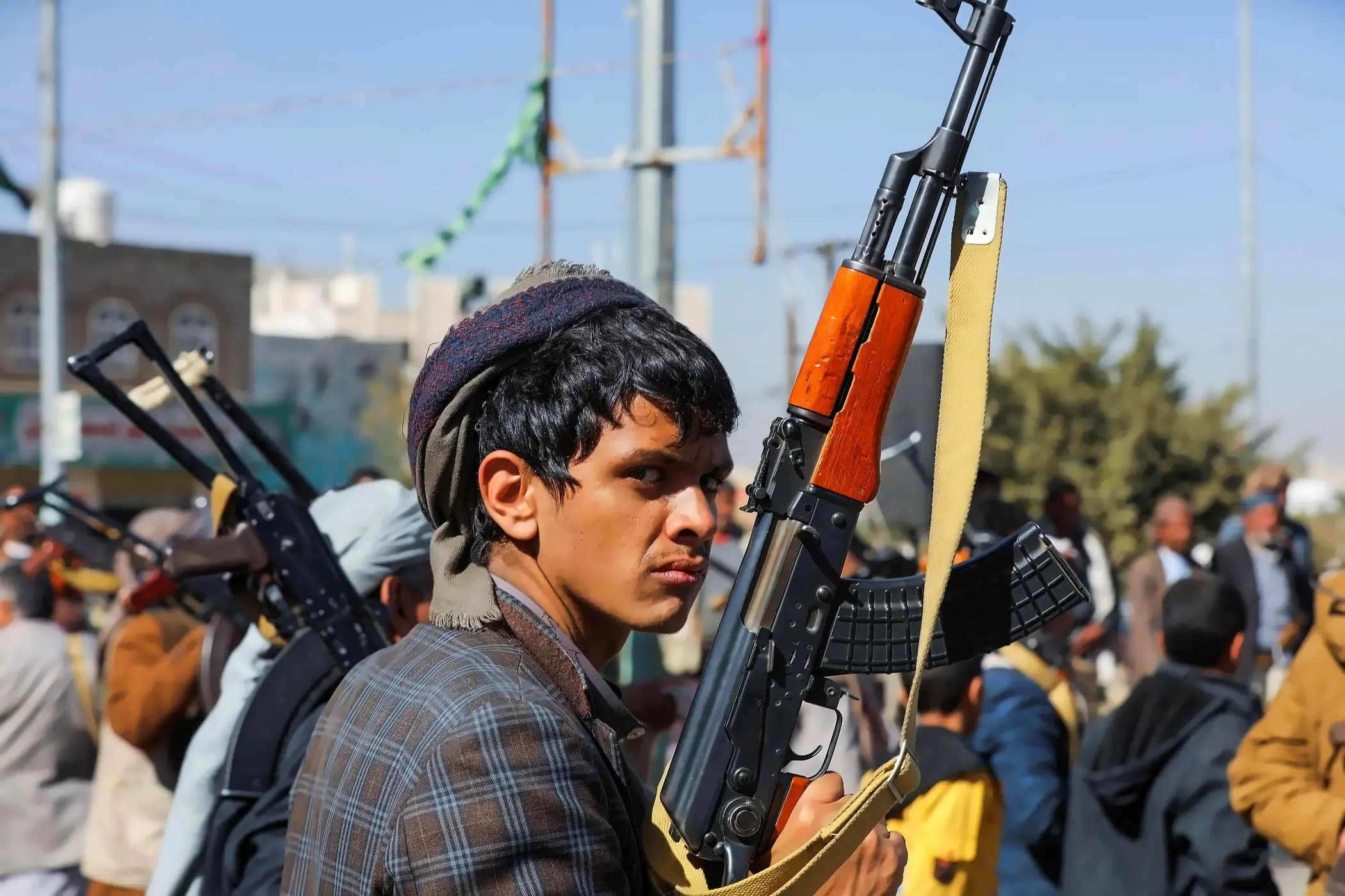 Saudi Arabia Faces Hard Choices as Houthis Advance on Key Maritime Chokepoint
